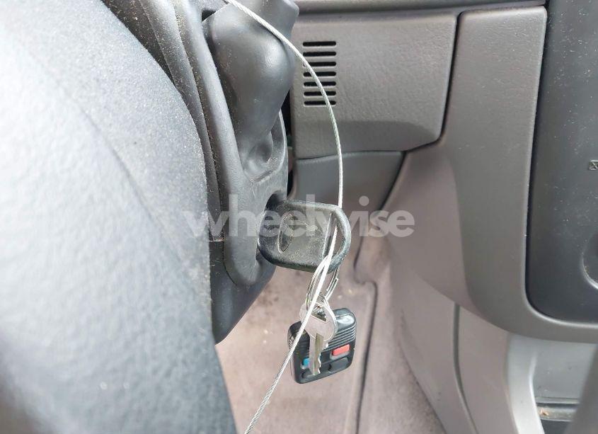 Photo 11 of 2002 Ford Explorer XLS (VIN 1FMZU62E62UA76563)