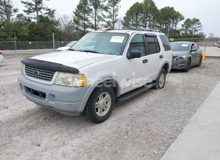 Photo 2 of 2002 Ford Explorer XLS (VIN 1FMZU62E62UA76563)
