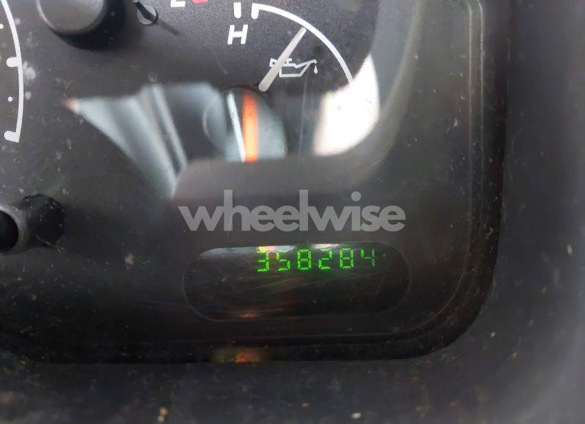 Photo 7 of 2002 Ford Explorer XLS (VIN 1FMZU62E62UA76563)