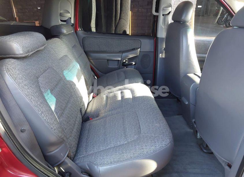 Photo 8 of 2002 Ford Explorer XLS (VIN 1FMZU62E62UC44749)