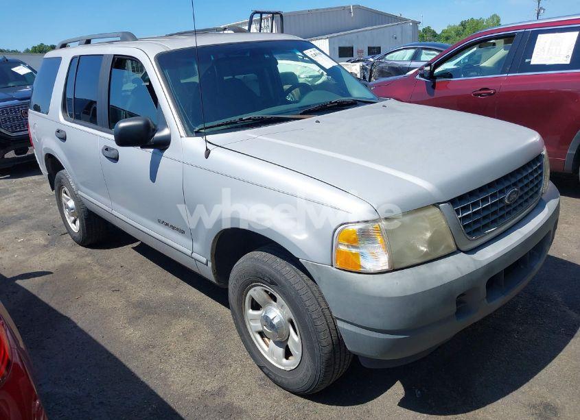 2002 Ford Explorer XLS (VIN 1FMZU62E92UA29933) main photo