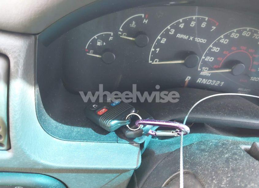 Photo 11 of 2002 Ford Explorer XLS (VIN 1FMZU62E92UA29933)