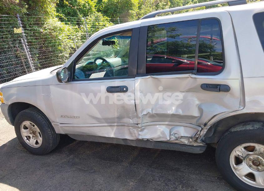 Photo 14 of 2002 Ford Explorer XLS (VIN 1FMZU62E92UA29933)