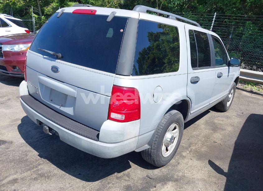 Photo 4 of 2002 Ford Explorer XLS (VIN 1FMZU62E92UA29933)