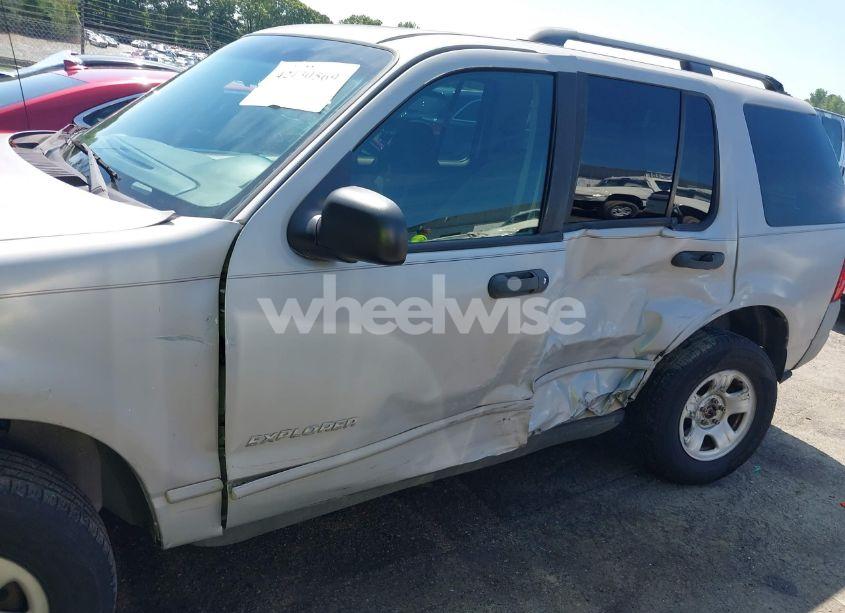 Photo 6 of 2002 Ford Explorer XLS (VIN 1FMZU62E92UA29933)