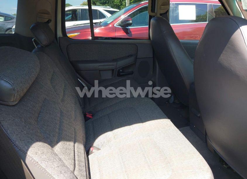 Photo 8 of 2002 Ford Explorer XLS (VIN 1FMZU62E92UA29933)