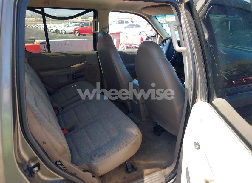 Photo 8 of 2002 Ford Explorer XLS (VIN 1FMZU62E92ZB60511)