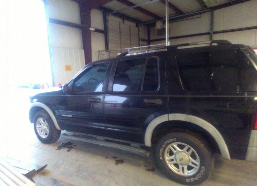 Photo 12 of 2002 Ford Explorer XLS (VIN 1FMZU62EX2ZA83308)