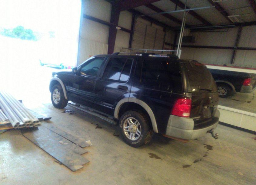 Photo 3 of 2002 Ford Explorer XLS (VIN 1FMZU62EX2ZA83308)