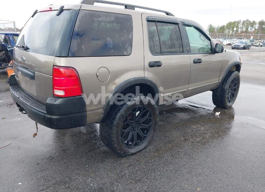 Photo 4 of 2003 Ford Explorer XLS (VIN 1FMZU62K03UB92798)
