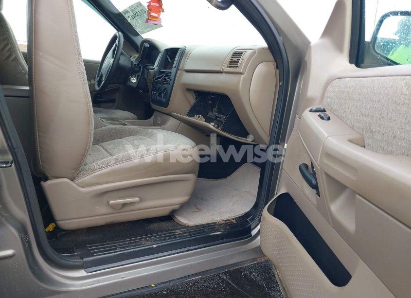 Photo 5 of 2003 Ford Explorer XLS (VIN 1FMZU62K03UB92798)