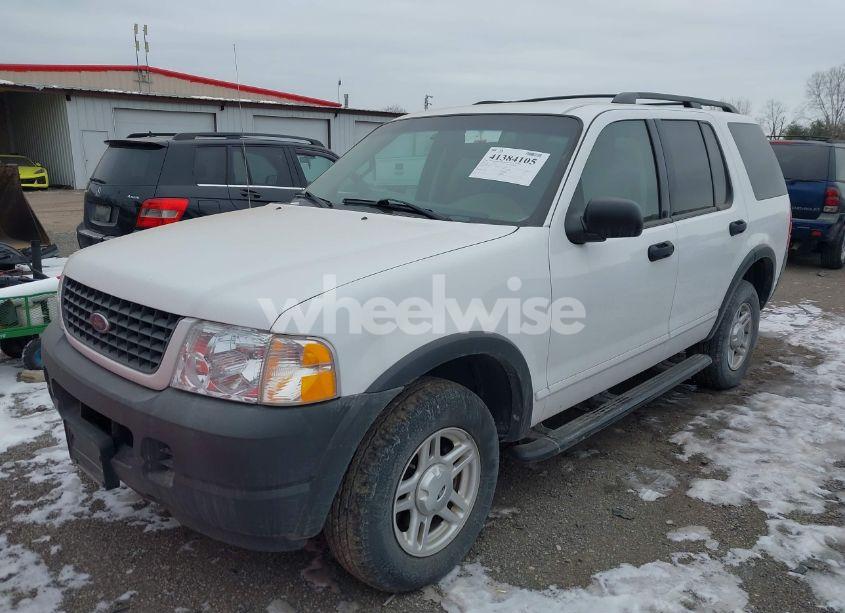 Photo 2 of 2003 Ford Explorer XLS (VIN 1FMZU62K03UC21121)