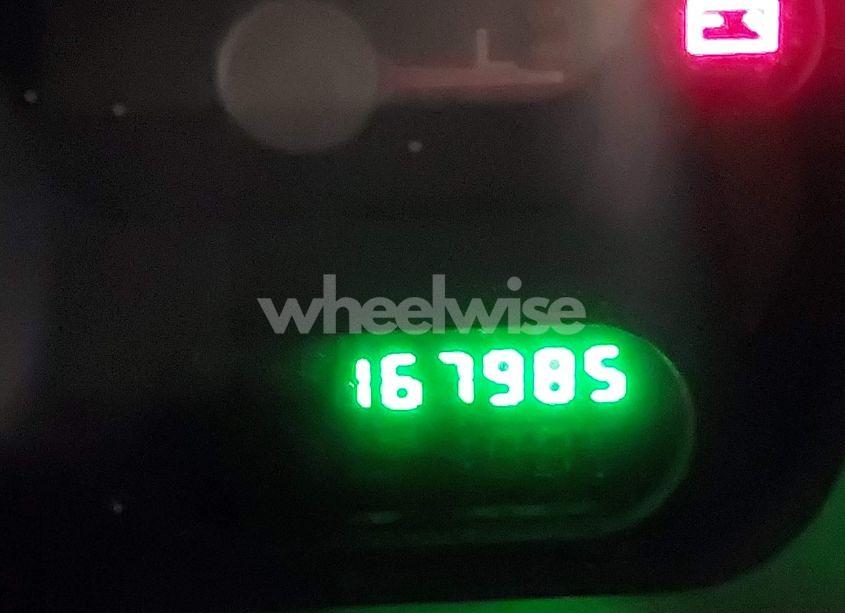 Photo 15 of 2004 Ford Explorer XLS (VIN 1FMZU62K04UA18487)