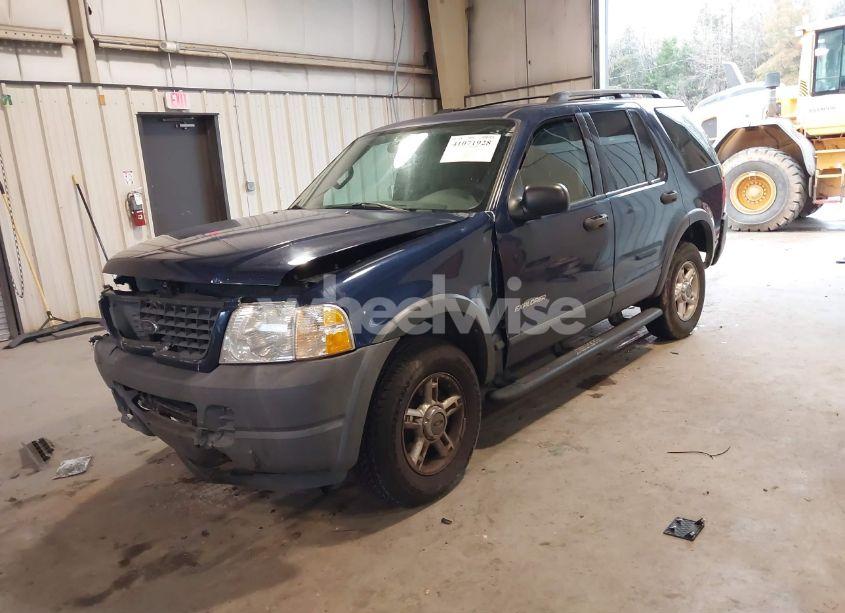 Photo 2 of 2004 Ford Explorer XLS (VIN 1FMZU62K04UA18487)