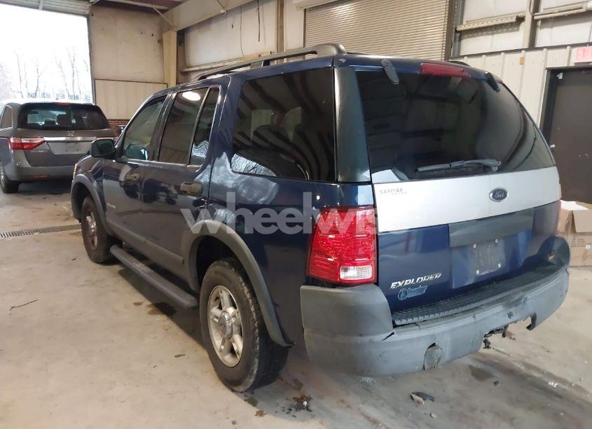 Photo 3 of 2004 Ford Explorer XLS (VIN 1FMZU62K04UA18487)