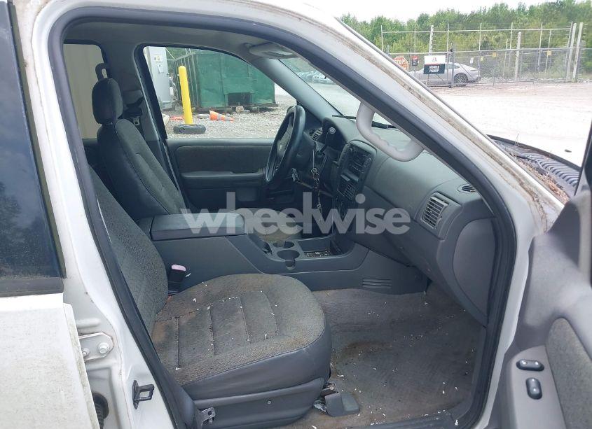 Photo 5 of 2004 Ford Explorer XLS (VIN 1FMZU62K04ZB15787)