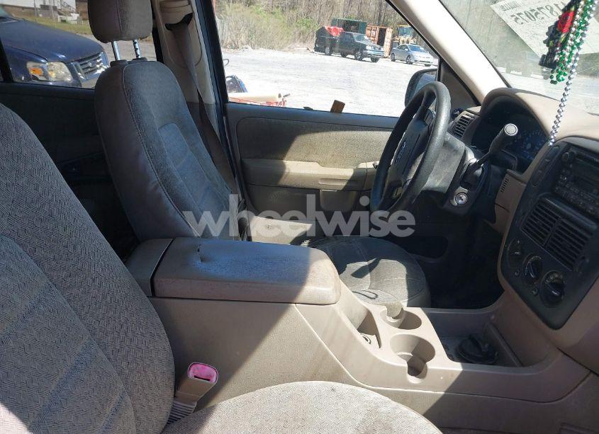 Photo 5 of 2003 Ford Explorer XLS (VIN 1FMZU62K13UB21870)