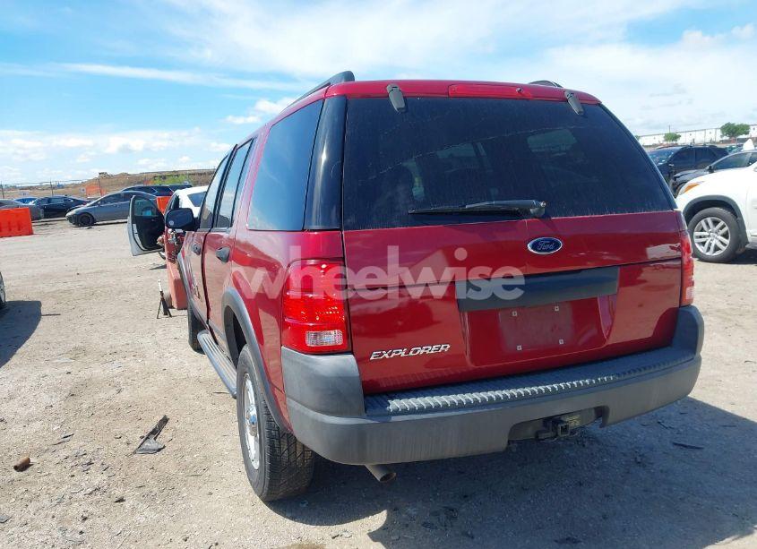 Photo 3 of 2004 Ford Explorer XLS (VIN 1FMZU62K14ZB37958)