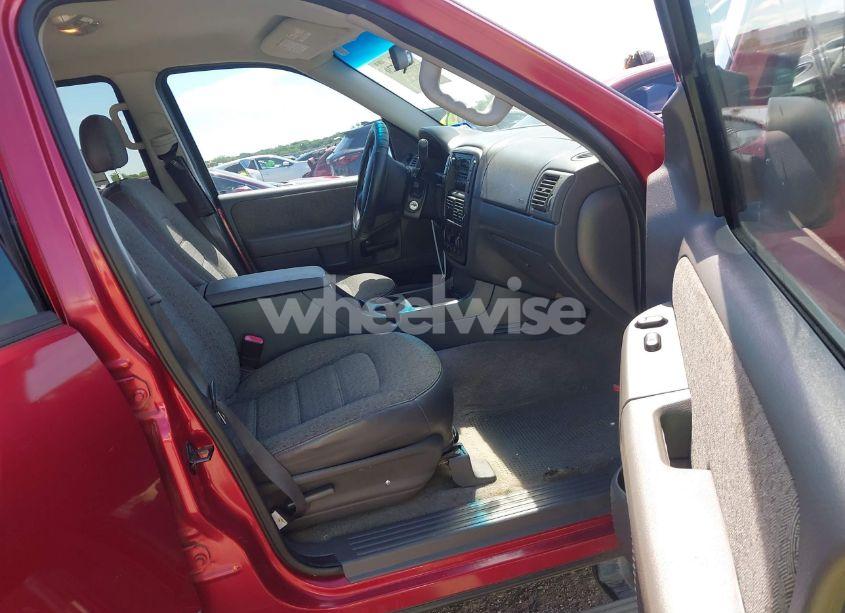 Photo 5 of 2004 Ford Explorer XLS (VIN 1FMZU62K14ZB37958)