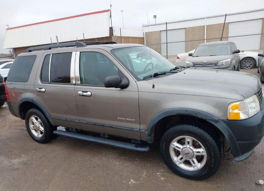 Photo 13 of 2005 Ford Explorer XLS/XLS SPORT (VIN 1FMZU62K25ZA23758)