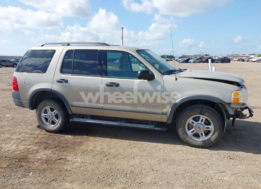 Photo 14 of 2004 Ford Explorer XLS (VIN 1FMZU62K44ZB28882)