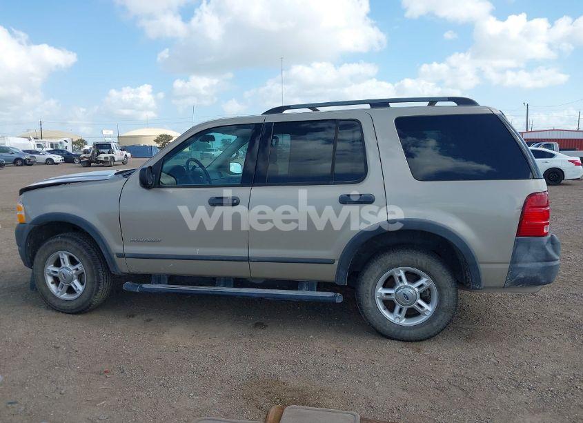 Photo 15 of 2004 Ford Explorer XLS (VIN 1FMZU62K44ZB28882)