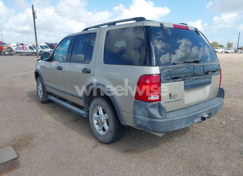 Photo 3 of 2004 Ford Explorer XLS (VIN 1FMZU62K44ZB28882)