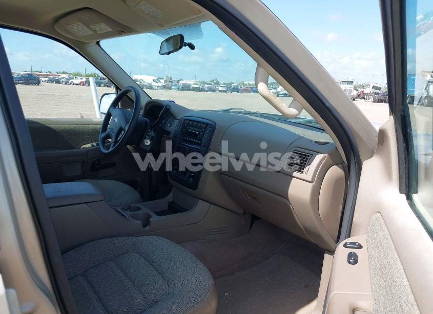 Photo 5 of 2004 Ford Explorer XLS (VIN 1FMZU62K44ZB28882)