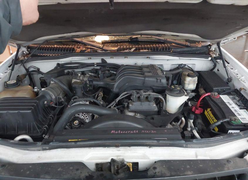 Photo 10 of 2005 Ford Explorer XLS/XLS SPORT (VIN 1FMZU62K45UA34421)