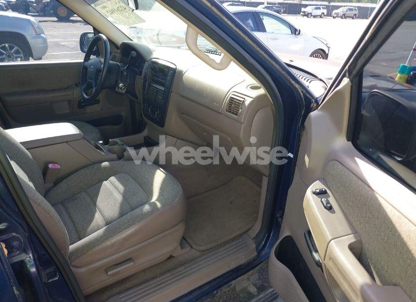 Photo 5 of 2005 Ford Explorer XLS/XLS SPORT (VIN 1FMZU62K55UB30400)