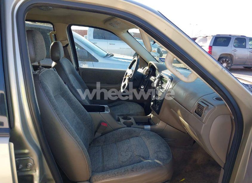 Photo 5 of 2003 Ford Explorer XLS (VIN 1FMZU62K83ZB24462)