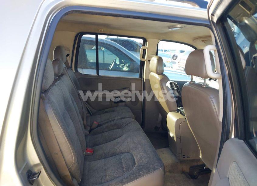 Photo 8 of 2003 Ford Explorer XLS (VIN 1FMZU62K83ZB24462)