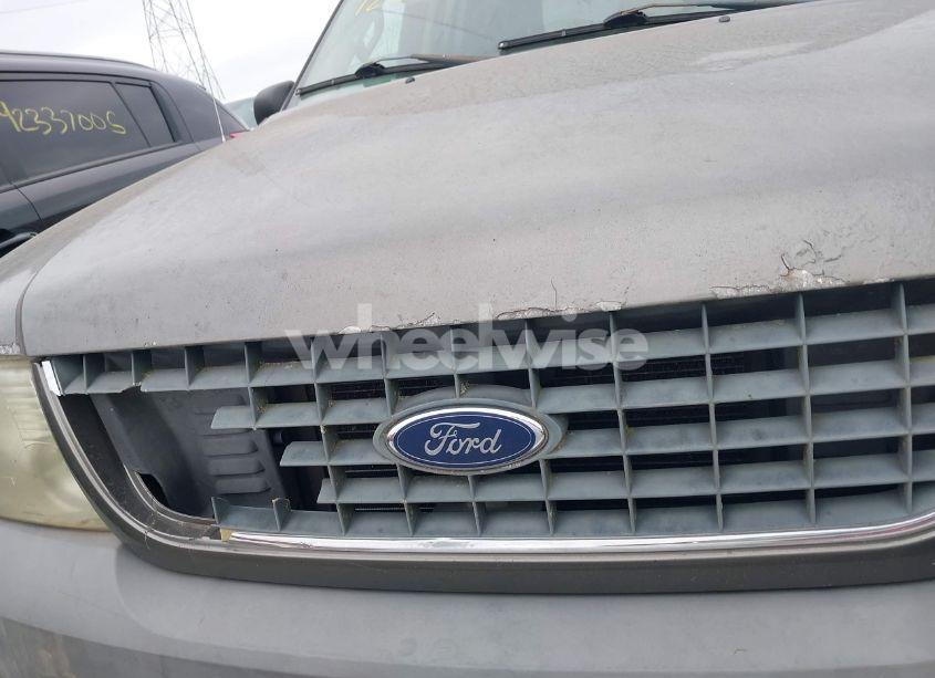 Photo 12 of 2002 Ford Explorer XLS (VIN 1FMZU62K92ZC75860)