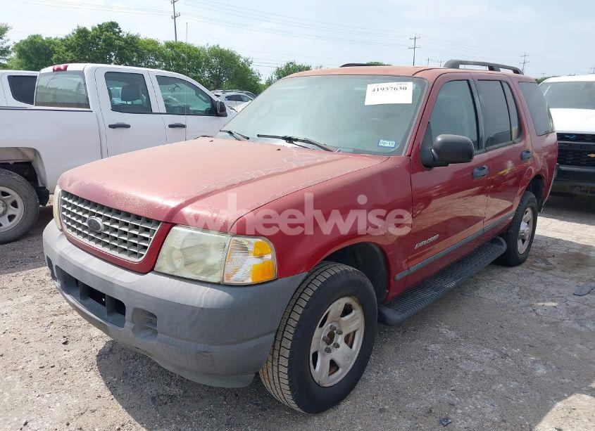 Photo 2 of 2004 Ford Explorer XLS (VIN 1FMZU62KX4ZB03811)