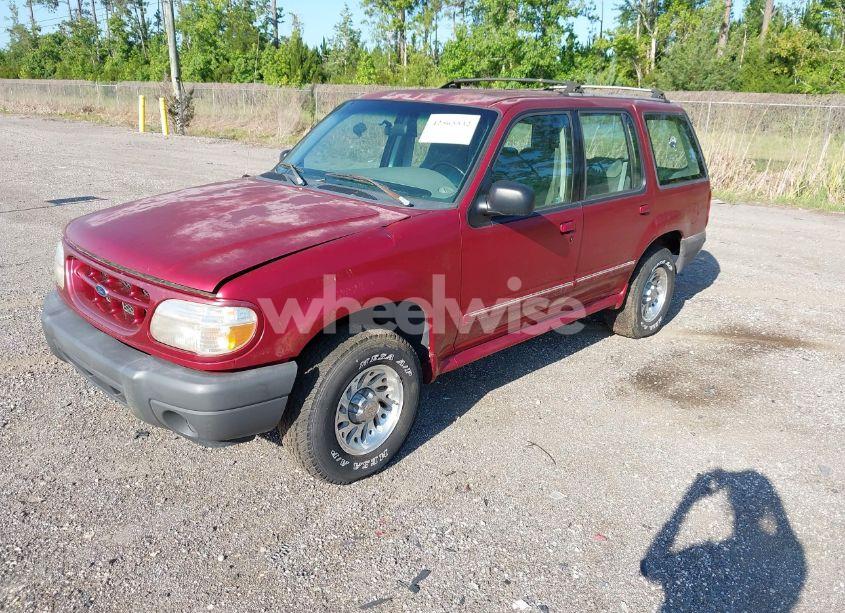 Photo 2 of 2000 Ford Explorer XLS (VIN 1FMZU62X0YUB26416)