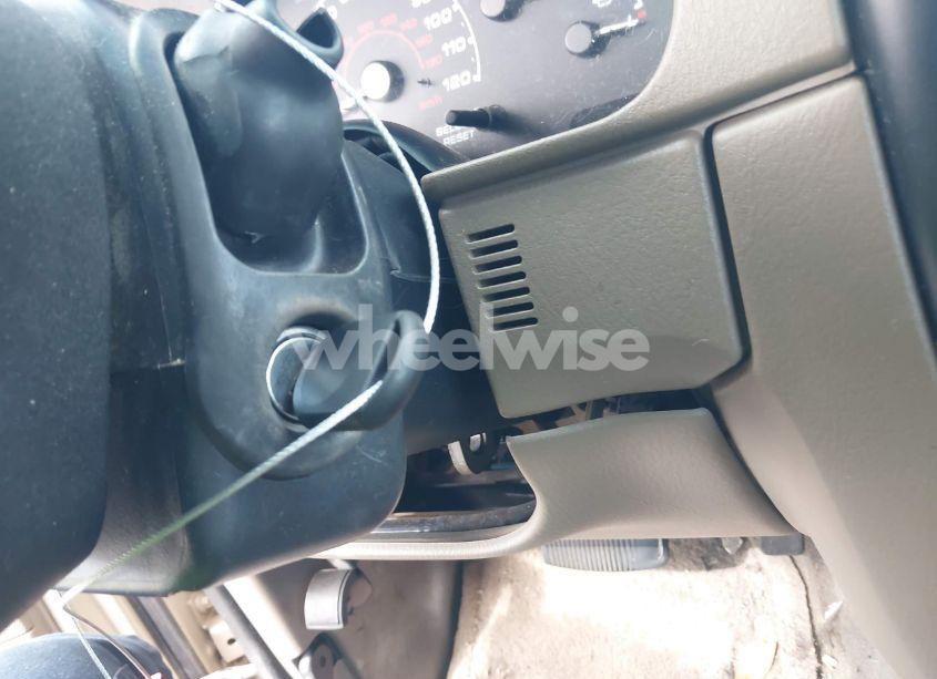 Photo 11 of 2002 Ford Explorer XLT (VIN 1FMZU63E02ZA06400)