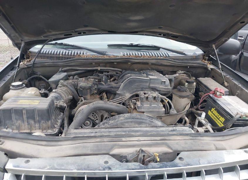 Photo 10 of 2005 Ford Explorer XLT/XLT SPORT (VIN 1FMZU63E05UB01332)