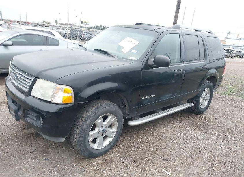Photo 2 of 2005 Ford Explorer XLT/XLT SPORT (VIN 1FMZU63E05UB01332)