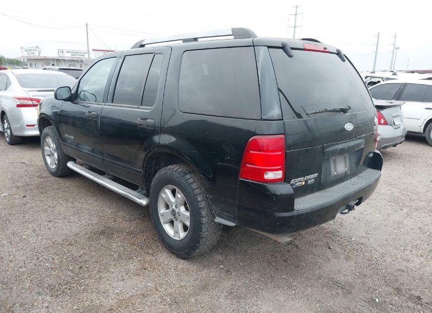 Photo 3 of 2005 Ford Explorer XLT/XLT SPORT (VIN 1FMZU63E05UB01332)