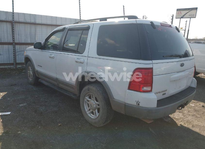Photo 3 of 2002 Ford Explorer XLT (VIN 1FMZU63E22ZB91484)