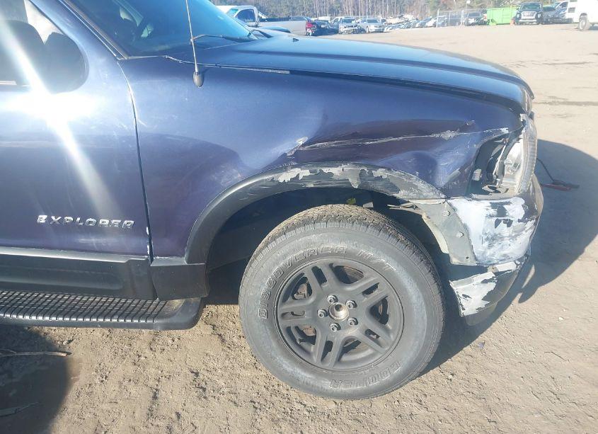 Photo 6 of 2002 Ford Explorer XLT (VIN 1FMZU63E32UB81897)