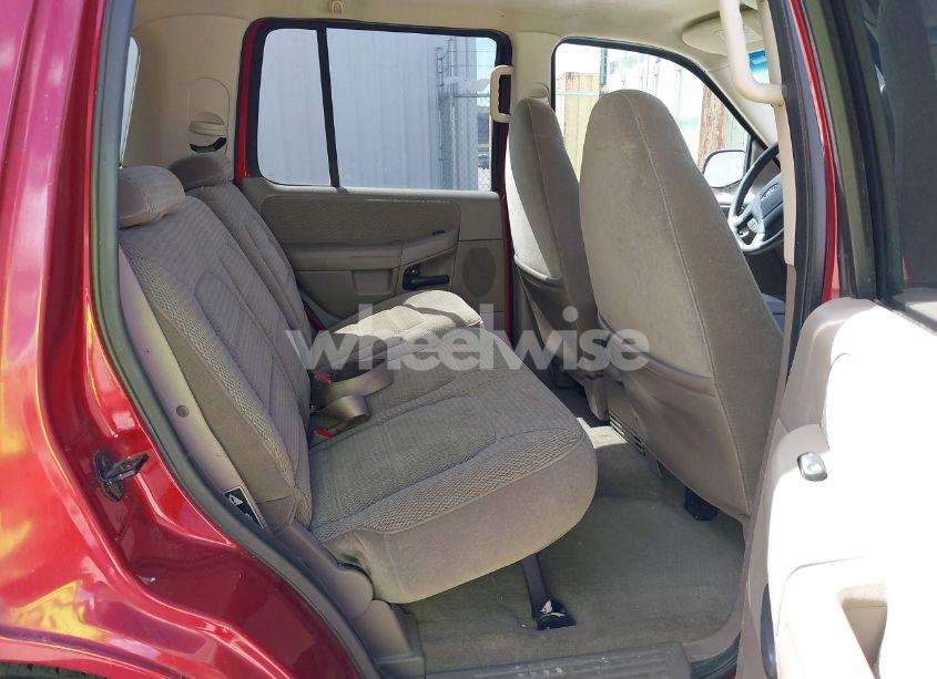 Photo 8 of 2002 Ford Explorer XLT (VIN 1FMZU63E52ZB51528)