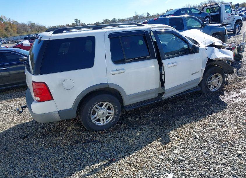 Photo 4 of 2002 Ford Explorer XLT (VIN 1FMZU63E62UC96638)