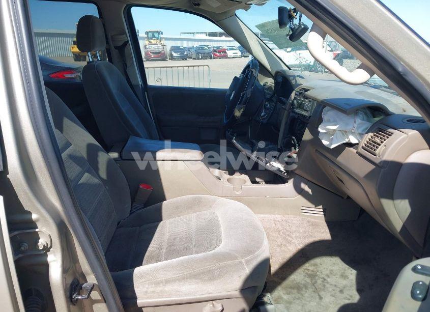 Photo 5 of 2002 Ford Explorer XLT (VIN 1FMZU63E62ZC23045)