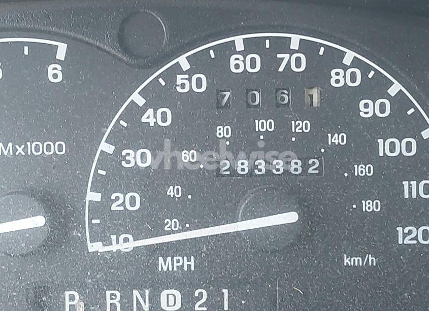 Photo 14 of 2000 Ford Explorer XLT (VIN 1FMZU63E6YUA99994)