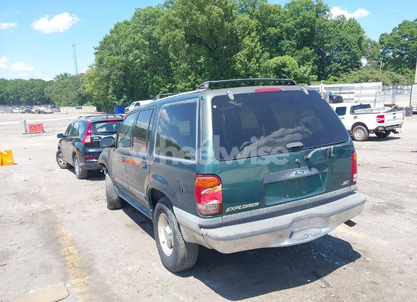 Photo 3 of 2000 Ford Explorer XLT (VIN 1FMZU63E6YUA99994)