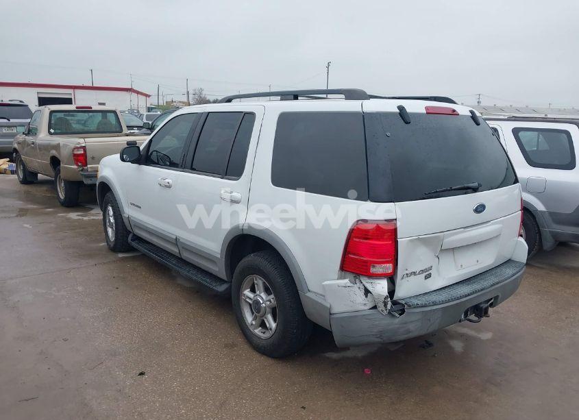 Photo 3 of 2002 Ford Explorer XLT (VIN 1FMZU63E72ZB62529)