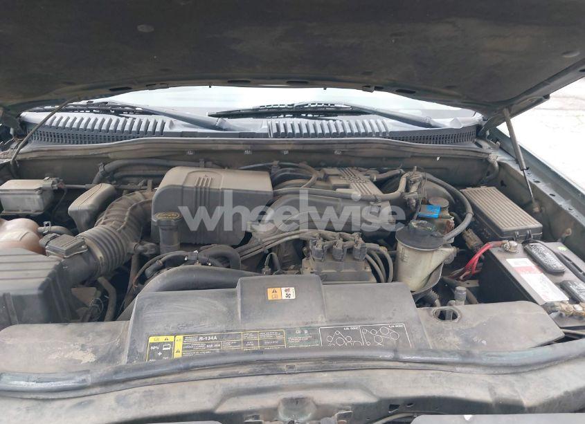 Photo 10 of 2002 Ford Explorer XLT (VIN 1FMZU63E82UC41964)