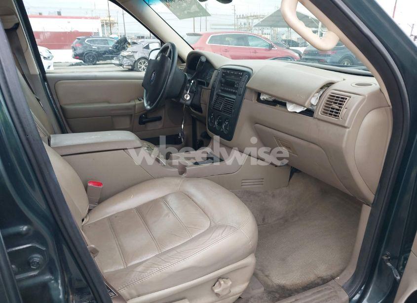 Photo 5 of 2002 Ford Explorer XLT (VIN 1FMZU63E82UC41964)