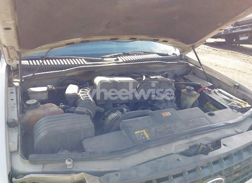 Photo 10 of 2002 Ford Explorer XLT (VIN 1FMZU63E82UC85365)